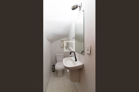 Casa à venda com 80m², 2 quartos e 2 vagasLavabo