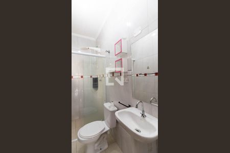 Casa à venda com 80m², 2 quartos e 2 vagasBanheiro da Suíte 2