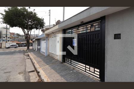 Casa à venda com 80m², 2 quartos e 2 vagasFachada e plaquinha