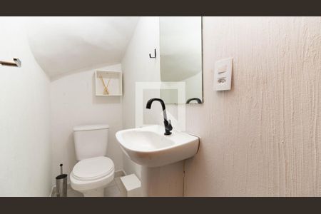 Casa à venda com 80m², 2 quartos e 2 vagasLavabo