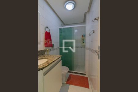 Banheiro da Suíte 1 de casa de condomínio à venda com 3 quartos, 116m² em Vargem Pequena, Rio de Janeiro