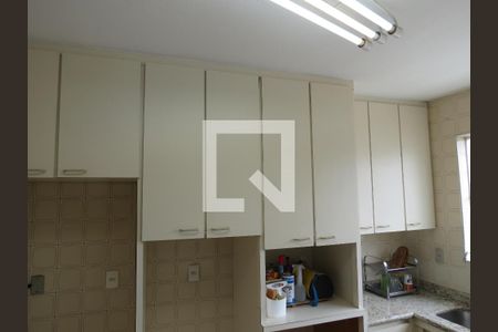 Casa à venda com 180m², 5 quartos e 2 vagasCozinha - Armário