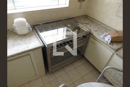 Casa à venda com 180m², 5 quartos e 2 vagasCozinha - Fogão