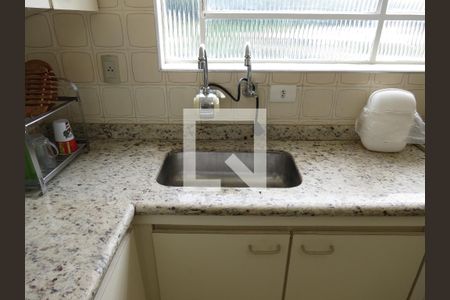 Casa à venda com 180m², 5 quartos e 2 vagasCozinha - Pia