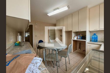 Casa à venda com 180m², 5 quartos e 2 vagasCozinha