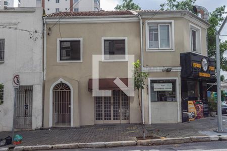 Casa à venda com 110m², 3 quartos e sem vaga Casa à venda com 110m², 3 quartos e sem vagaFachada