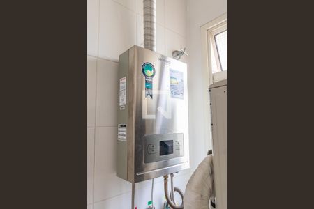 Área de Serviço de apartamento para alugar com 2 quartos, 76m² em Jardim Tupanci, Barueri