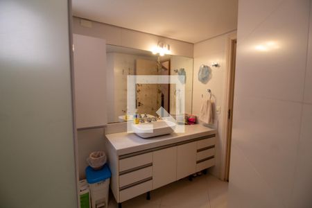 Apartamento à venda com 190m², 3 quartos e 3 vagasBanheiro da Suíte 3