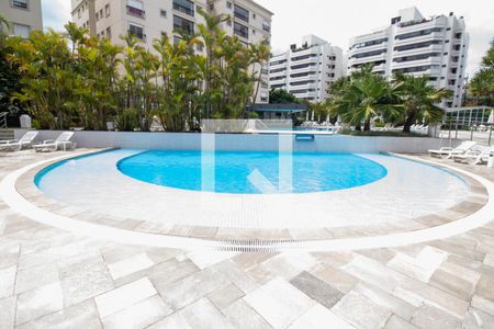 Apartamento à venda com 190m², 3 quartos e 3 vagasÁrea comum - Piscina Infantil