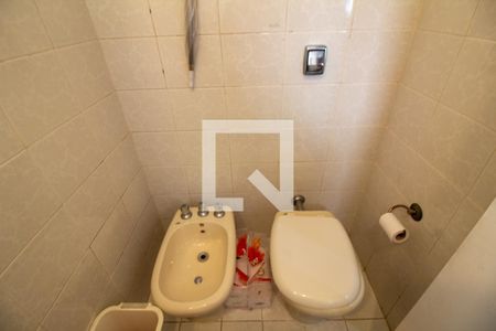 Apartamento à venda com 190m², 3 quartos e 3 vagasBanheiro da Suíte 1