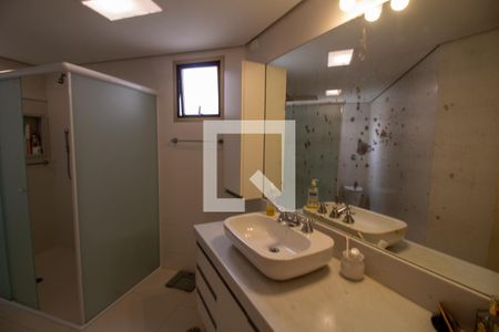 Apartamento à venda com 190m², 3 quartos e 3 vagasBanheiro da Suíte 3