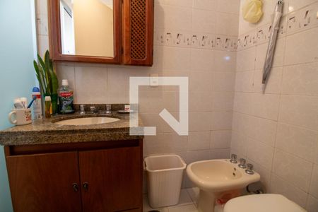 Apartamento à venda com 190m², 3 quartos e 3 vagasBanheiro da Suíte 1