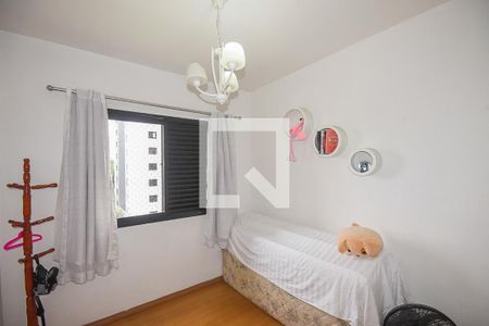 Apartamento à venda com 144m², 4 quartos e 3 vagasQuarto 2