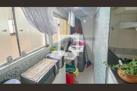 Apartamento à venda com 60m², 2 quartos e sem vagaCozinha e Área de Serviço