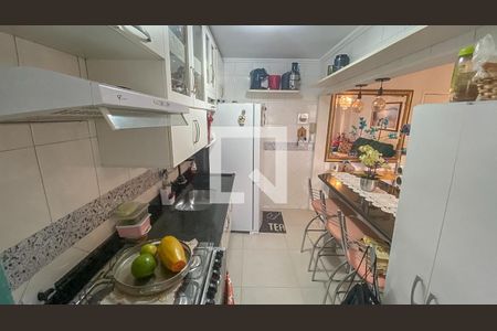 Apartamento à venda com 60m², 2 quartos e sem vagaCozinha e Área de Serviço