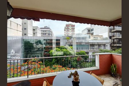 Apartamento à venda com 98m², 3 quartos e 2 vagasVista do Quarto 2