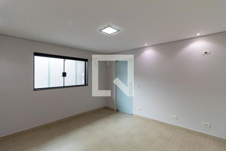 Casa à venda com 200m², 3 quartos e 2 vagasSuíte