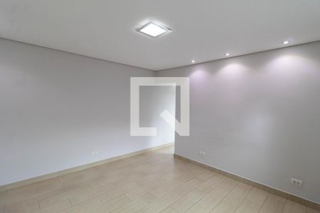 Casa à venda com 200m², 3 quartos e 2 vagasSuíte