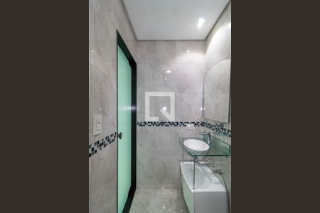 Casa à venda com 200m², 3 quartos e 2 vagasBanheiro da Suíte