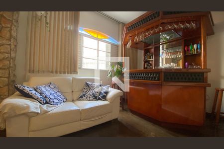 Sala 1 de casa para alugar com 7 quartos, 500m² em Santa Lúcia, Belo Horizonte