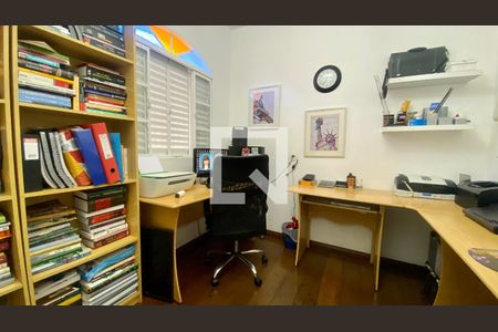 Casa à venda com 500m², 7 quartos e 3 vagasQuarto Suíte 1