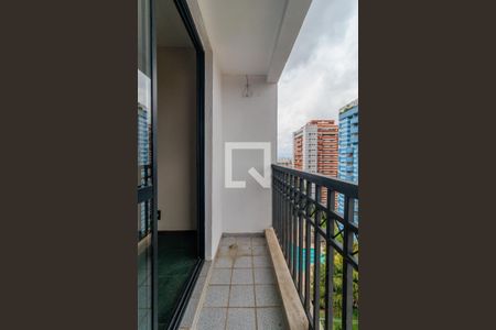 Varanda da Sala de apartamento para alugar com 3 quartos, 74m² em Jardim Colombo, São Paulo