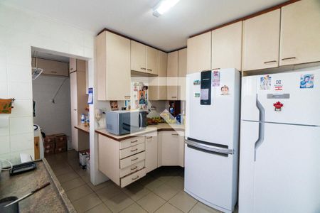 Apartamento à venda com 105m², 3 quartos e 2 vagas Apartamento à venda com 105m², 3 quartos e 2 vagasCozinha