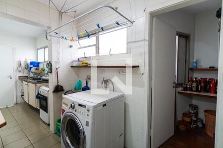 Apartamento à venda com 105m², 3 quartos e 2 vagas Apartamento à venda com 105m², 3 quartos e 2 vagasÁrea de Serviço