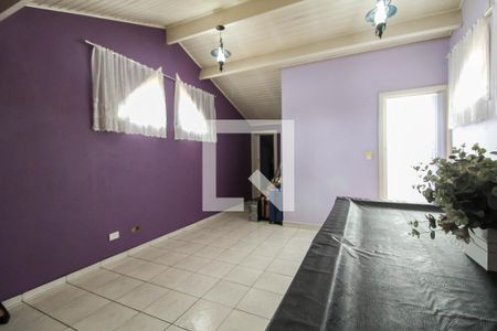 Casa para alugar com 164m², 3 quartos e 3 vagas Casa para alugar com 164m², 3 quartos e 3 vagasSótão