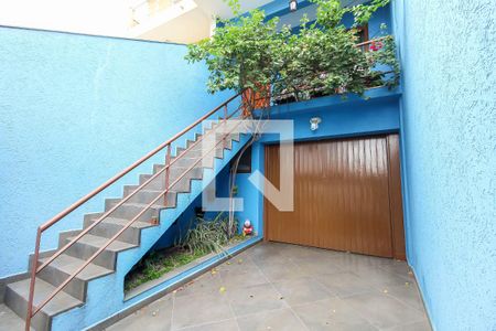 Casa para alugar com 164m², 3 quartos e 3 vagas Casa para alugar com 164m², 3 quartos e 3 vagasFachada