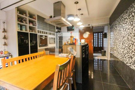 Casa para alugar com 164m², 3 quartos e 3 vagas Casa para alugar com 164m², 3 quartos e 3 vagasCozinha