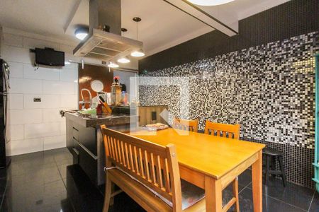 Casa para alugar com 164m², 3 quartos e 3 vagas Casa para alugar com 164m², 3 quartos e 3 vagasCozinha