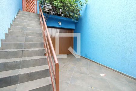 Casa para alugar com 164m², 3 quartos e 3 vagas Casa para alugar com 164m², 3 quartos e 3 vagasFachada