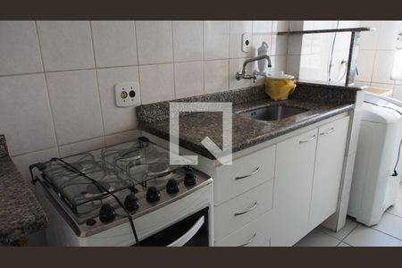 Cozinha de apartamento à venda com 3 quartos, 64m² em Jardim Pitangueiras I, Jundiaí