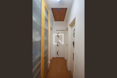 Corredor de casa de condomínio para alugar com 3 quartos, 110m² em Parque Munhoz, São Paulo
