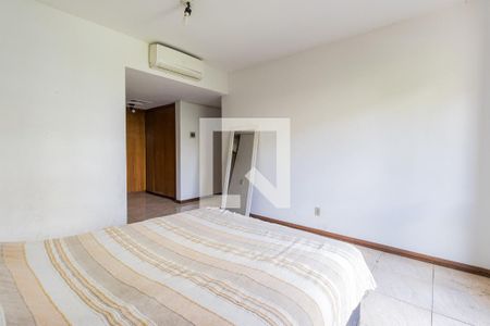 Apartamento à venda com 191m², 3 quartos e 2 vagasDormitório 3