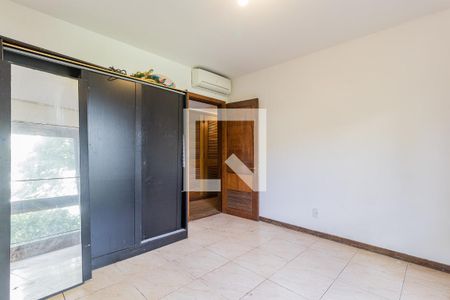 Apartamento à venda com 191m², 3 quartos e 2 vagasDormitório 2