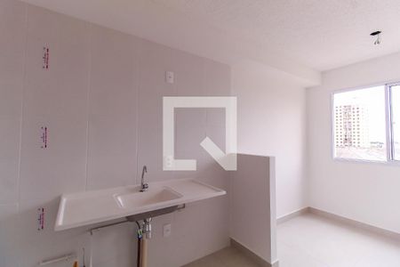 Sala/Cozinha de apartamento para alugar com 1 quarto, 25m² em Vila Cláudia, São Paulo