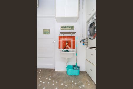 Casa à venda com 104m², 2 quartos e 2 vagas Casa à venda com 104m², 2 quartos e 2 vagasÁrea de Serviço