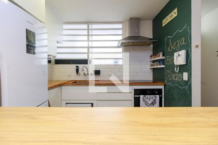 Casa à venda com 104m², 2 quartos e 2 vagas Casa à venda com 104m², 2 quartos e 2 vagasCozinha