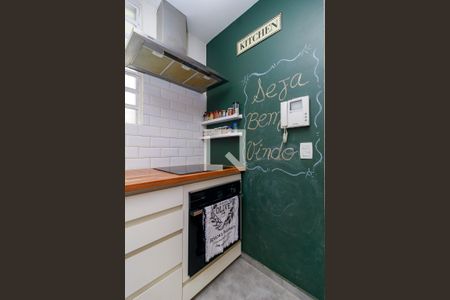 Casa à venda com 104m², 2 quartos e 2 vagas Casa à venda com 104m², 2 quartos e 2 vagasCozinha