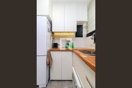 Casa à venda com 104m², 2 quartos e 2 vagas Casa à venda com 104m², 2 quartos e 2 vagasCozinha