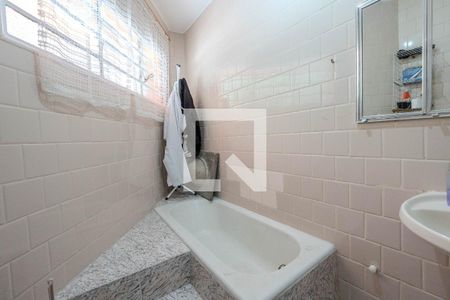 Apartamento à venda com 122m², 2 quartos e sem vagaBanheiro