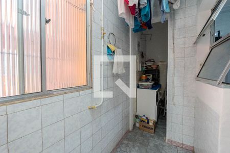Apartamento à venda com 122m², 2 quartos e sem vagaCozinha e Área de Serviço
