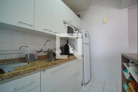 Apartamento para alugar com 74m², 3 quartos e 1 vagaCozinha 