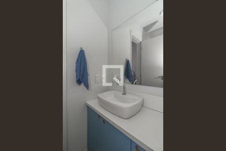 Banheiro da Suíte de apartamento para alugar com 3 quartos, 74m² em Sarandi, Porto Alegre