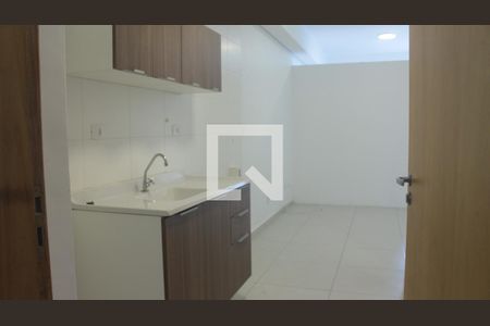 Cozinha de kitnet/studio para alugar com 1 quarto, 30m² em Jardim Sabará, São Paulo
