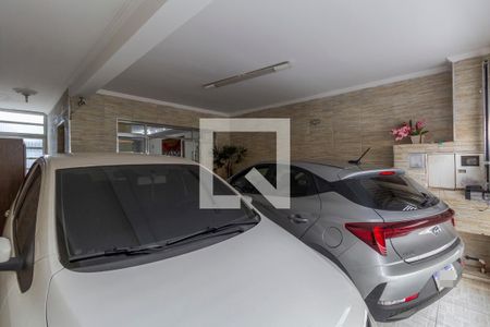 Casa à venda com 175m², 5 quartos e 2 vagas Casa à venda com 175m², 5 quartos e 2 vagasGaragem