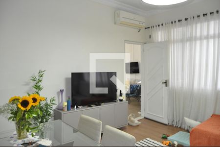Sala de casa à venda com 4 quartos, 160m² em Pilares, Rio de Janeiro