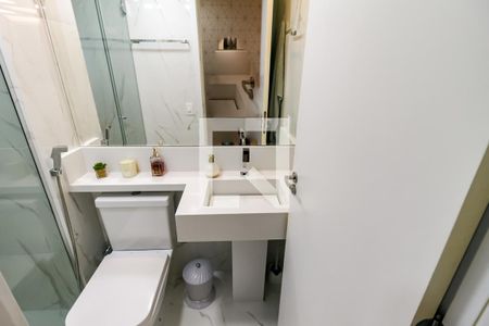 Banheiro de apartamento para alugar com 2 quartos, 42m² em Jardim Parque Morumbi, São Paulo